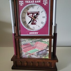 RARE Danbury Mint Texas A&M Kyle Field Stadium Wooden Desk Clock
